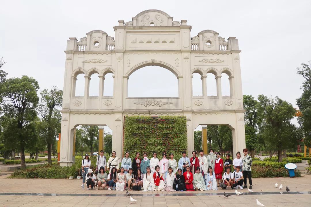 北海艺术设计学院