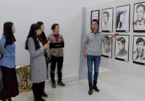 视觉传达设计15级本科的《设计素描》展