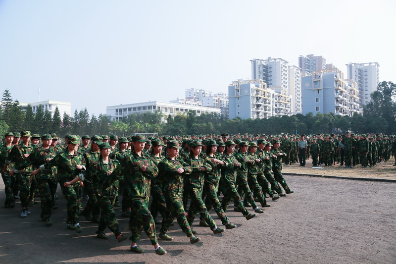 北海艺术设计学院体测图片